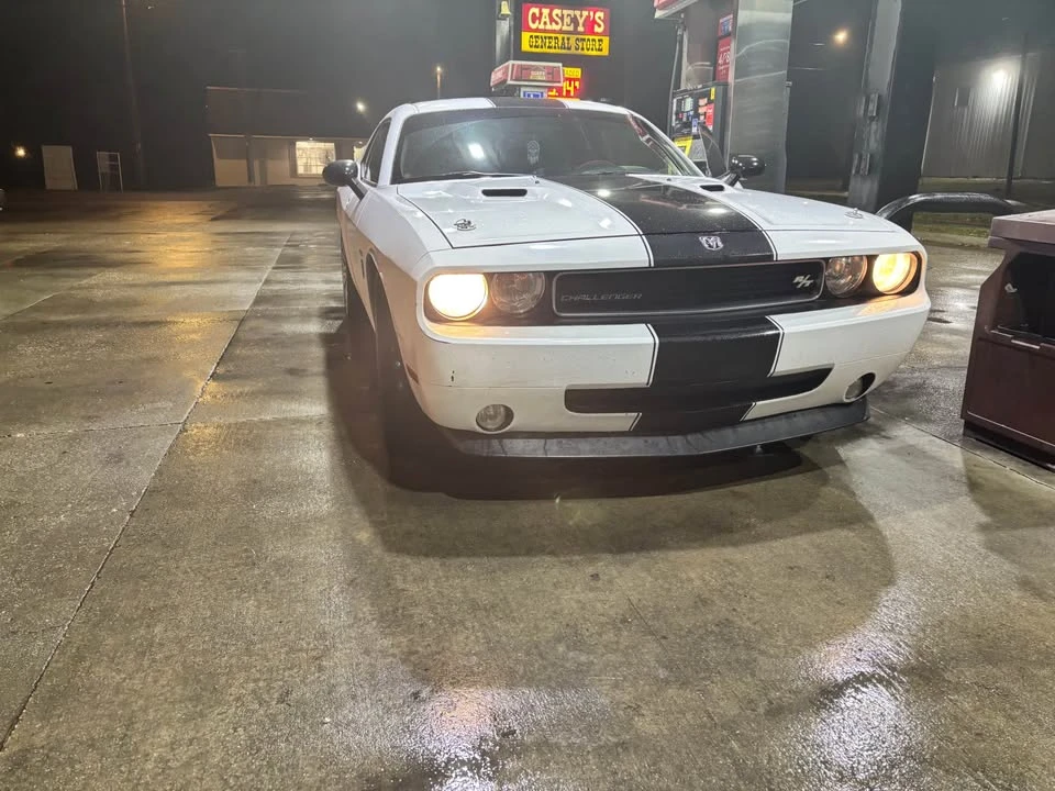 2010 Dodge Challenger 3rd Gen - Image 4 of 4