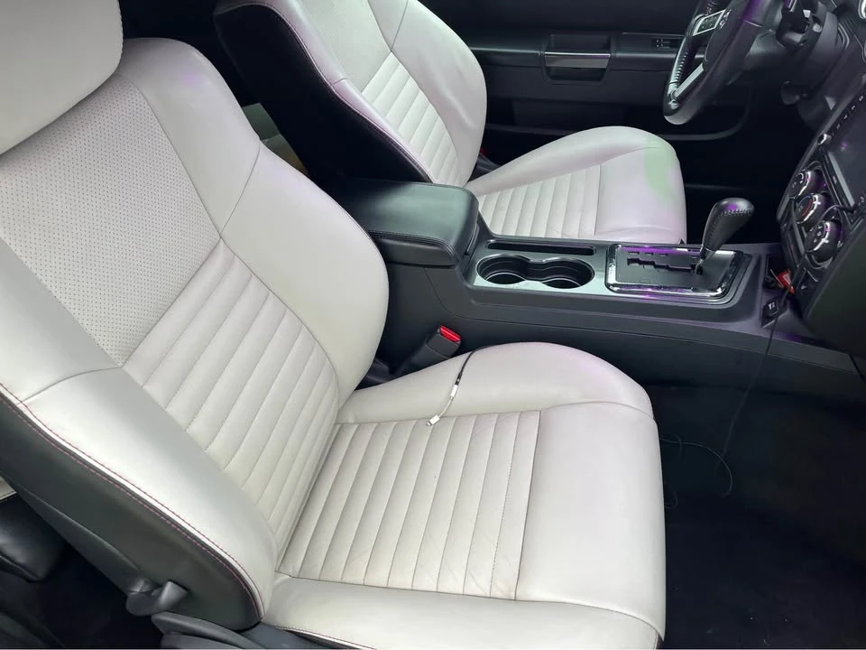 2010 Dodge Challenger 3rd Gen - Image 3 of 3