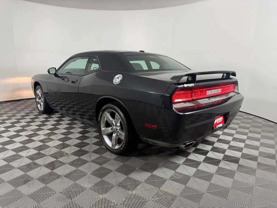 2010 Dodge Challenger 3rd Gen - Image 4 of 9
