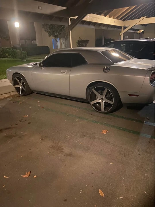 2010 Dodge Challenger 3rd Gen - Image 6 of 7