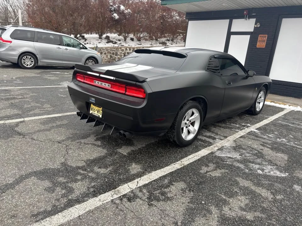 2010 Dodge Challenger 3rd Gen - Image 6 of 10