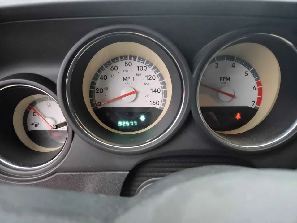 2010 Dodge Challenger 3rd Gen - Image 15 of 18