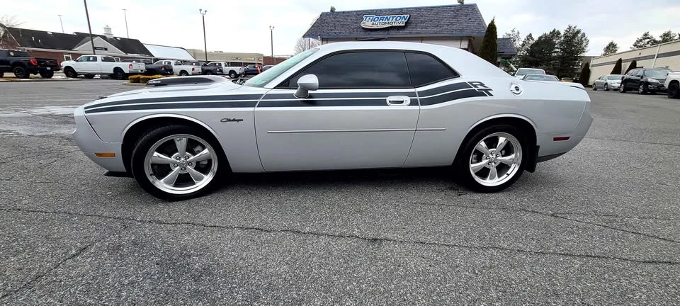 2010 Dodge Challenger 3rd Gen - Image 4 of 9
