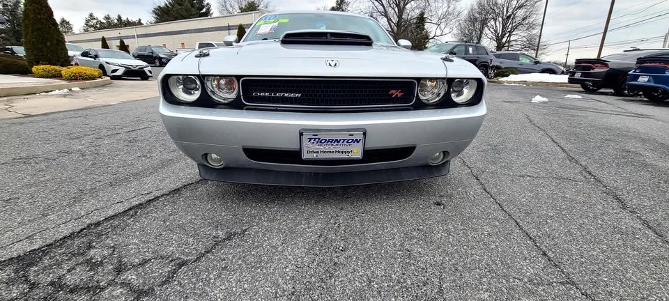 2010 Dodge Challenger 3rd Gen - Image 2 of 9