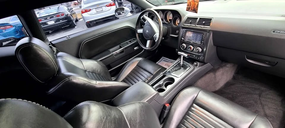 2010 Dodge Challenger 3rd Gen - Image 9 of 9