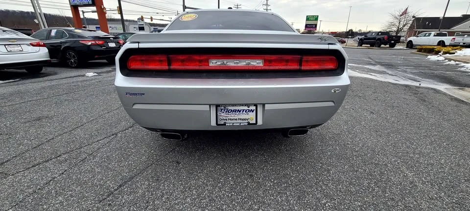 2010 Dodge Challenger 3rd Gen - Image 6 of 9
