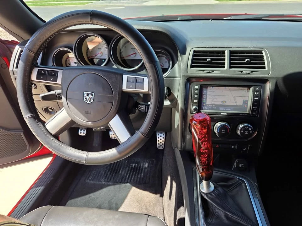 2010 Dodge Challenger 3rd Gen - Image 7 of 11