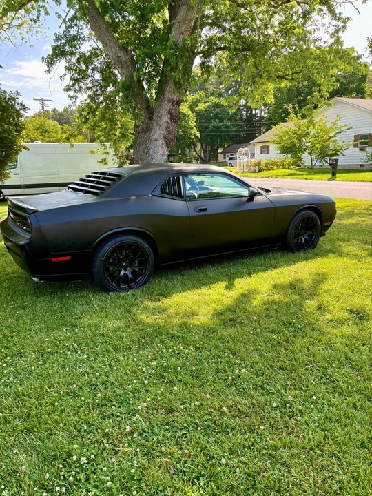 2010 Dodge Challenger 3rd Gen - Image 3 of 3
