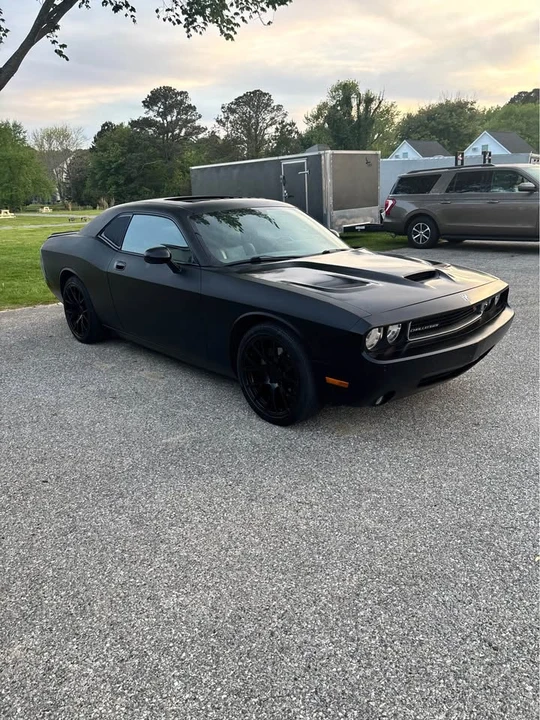 2010 Dodge Challenger 3rd Gen - Image 2 of 3