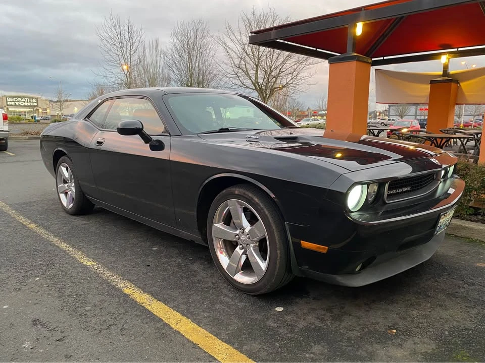 2010 Dodge Challenger 3rd Gen - Image 8 of 8