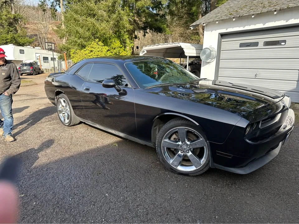 2010 Dodge Challenger 3rd Gen - Image 5 of 8