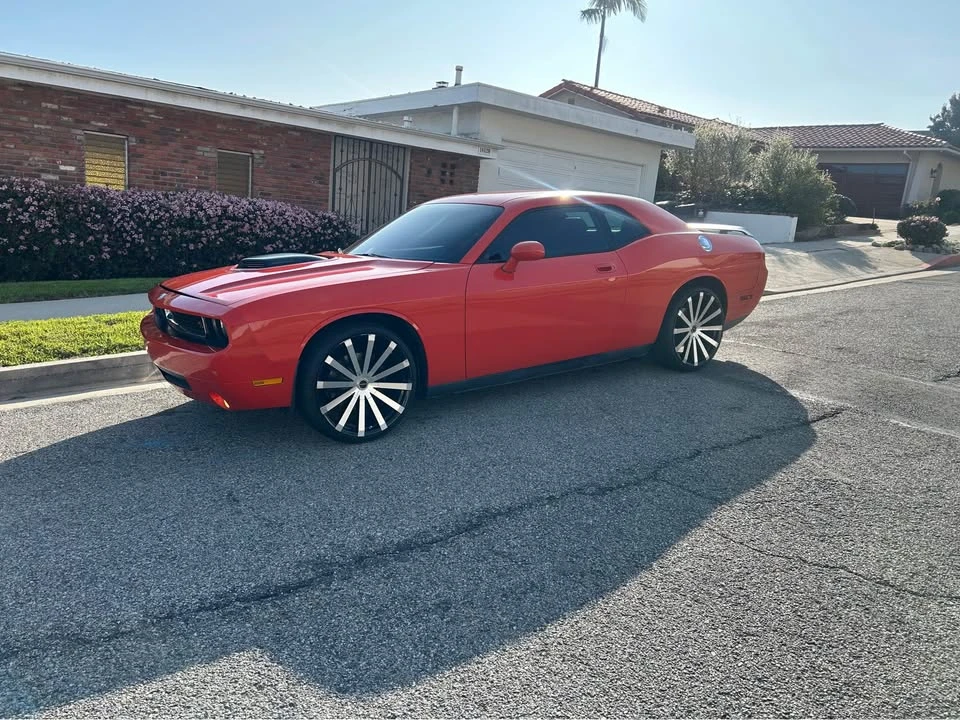 2010 Dodge Challenger 3rd Gen - Image 3 of 10