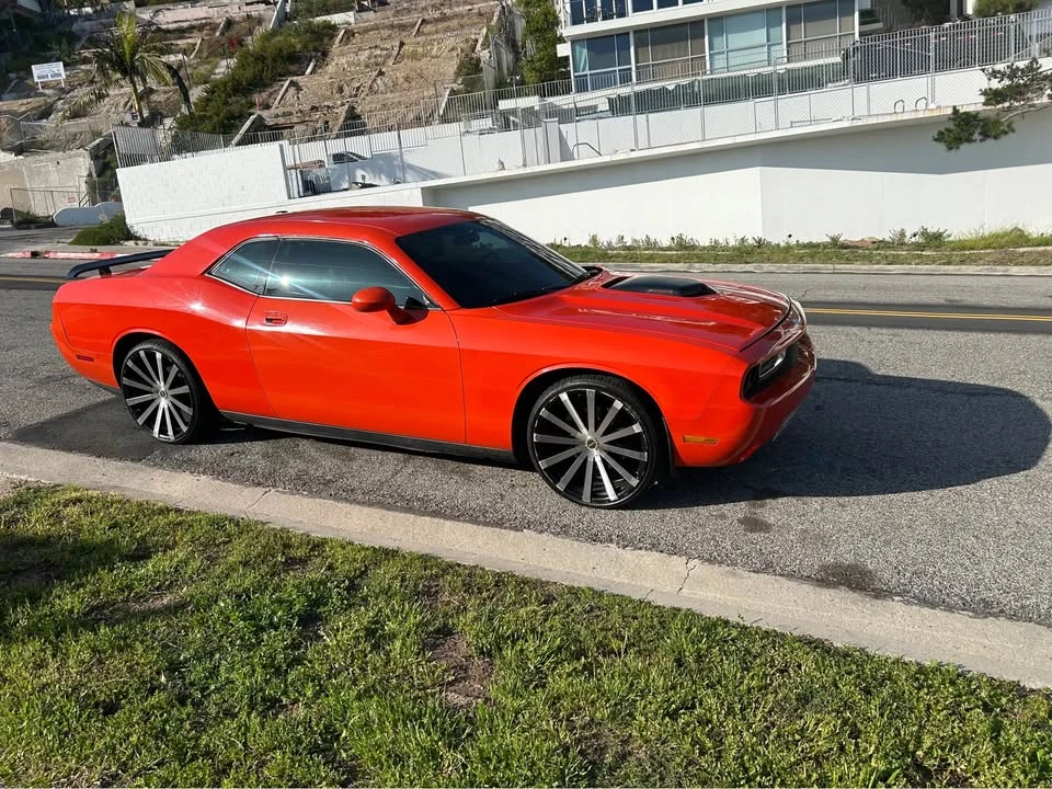 2010 Dodge Challenger 3rd Gen - Image 2 of 10