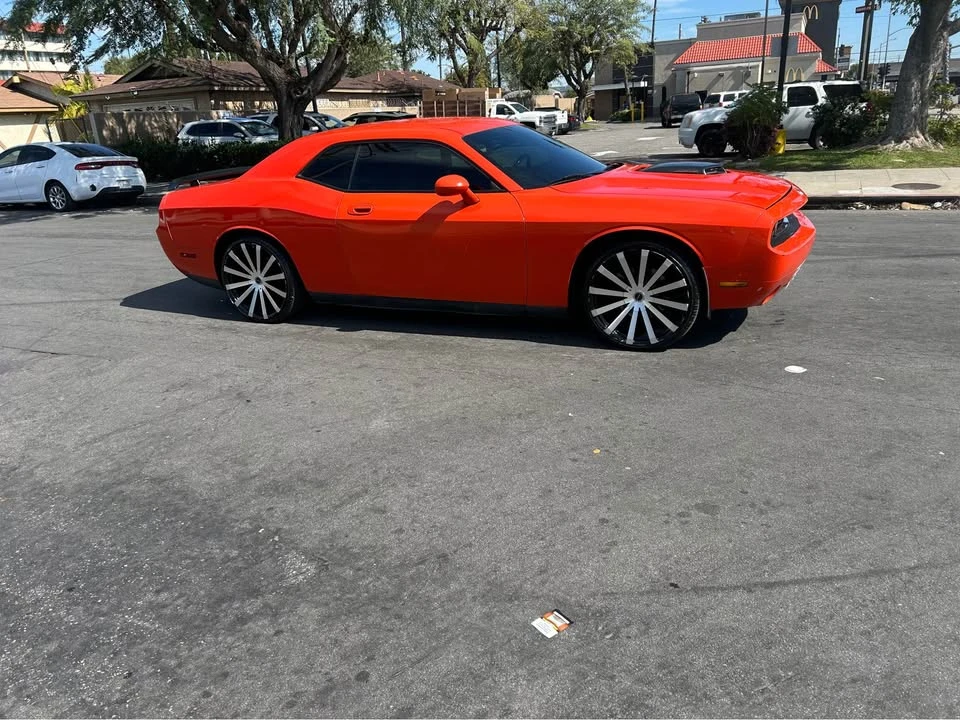 2010 Dodge Challenger 3rd Gen - Image 8 of 10