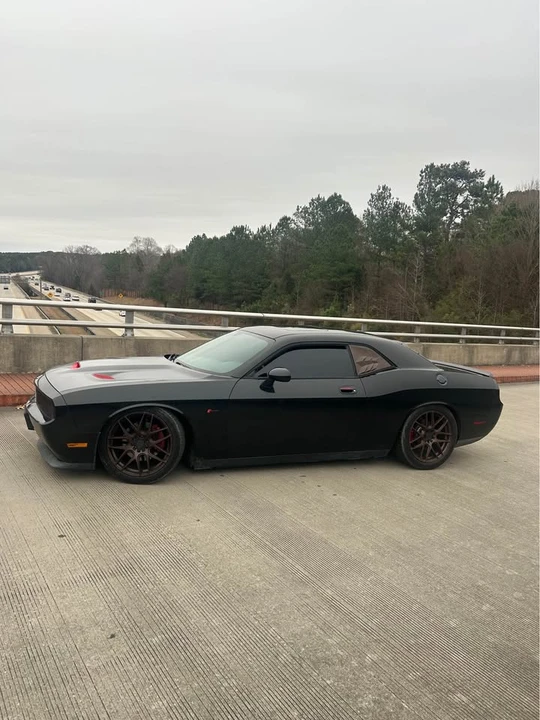 2010 Dodge Challenger 3rd Gen - Image 7 of 11