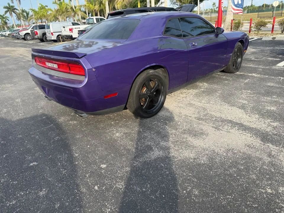 2010 Dodge Challenger 3rd Gen - Image 2 of 9