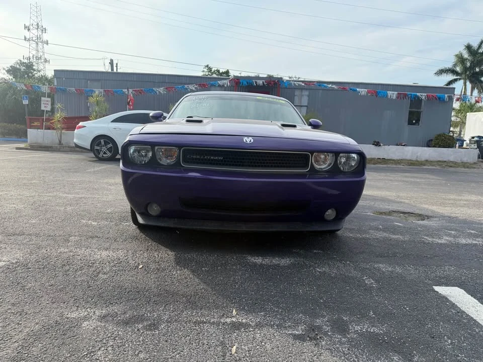 2010 Dodge Challenger 3rd Gen - Image 4 of 9