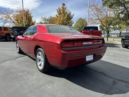 2010 Dodge Challenger 3rd Gen - Image 4 of 12