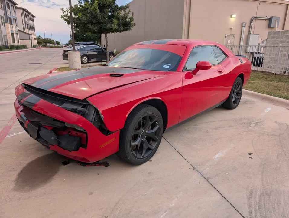 2010 Dodge Challenger 3rd Gen - Image 3 of 4