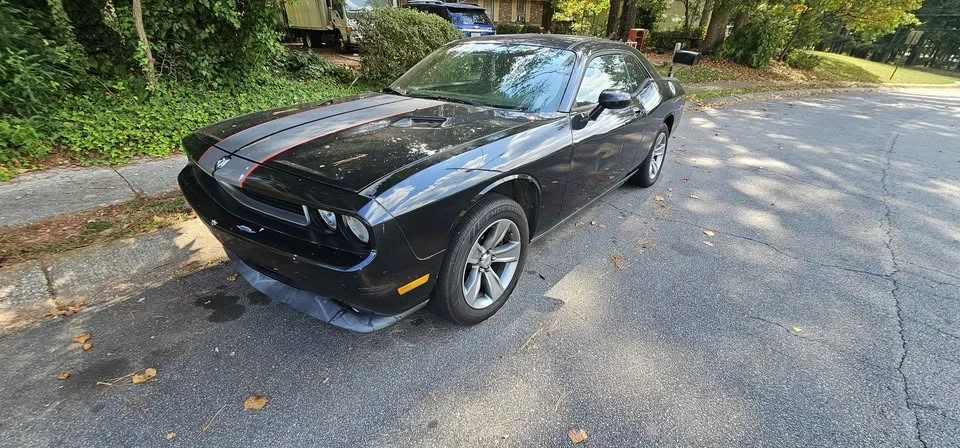 2010 Dodge Challenger 3rd Gen - Image 3 of 9