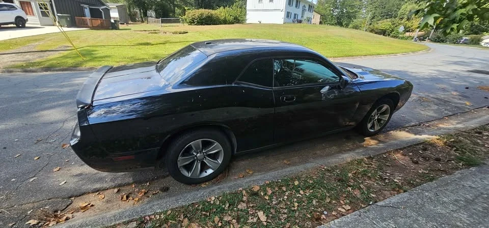 2010 Dodge Challenger 3rd Gen - Image 5 of 9