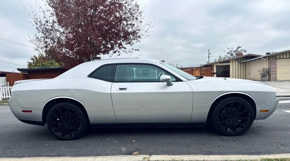 2010 Dodge Challenger 3rd Gen - Image 15 of 15