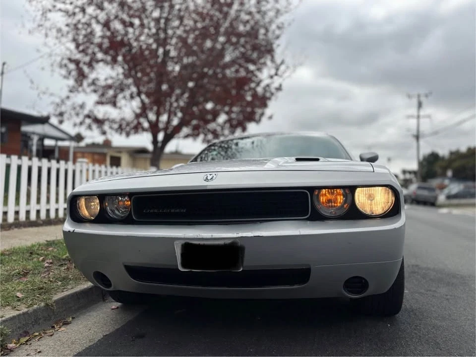 2010 Dodge Challenger 3rd Gen - Image 9 of 15