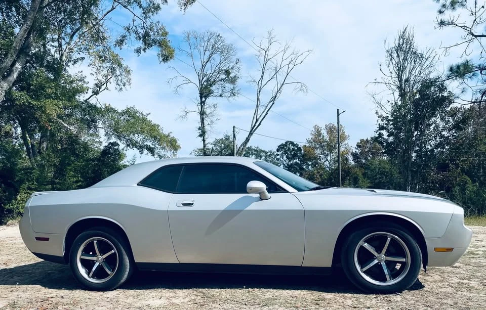 2010 Dodge Challenger 3rd Gen - Image 2 of 12