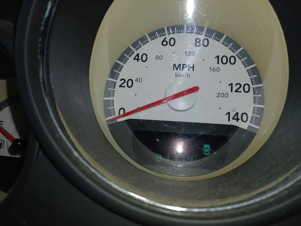 2010 Dodge Challenger 3rd Gen - Image 5 of 6