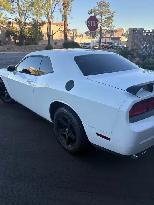 2010 Dodge Challenger 3rd Gen - Image 2 of 6