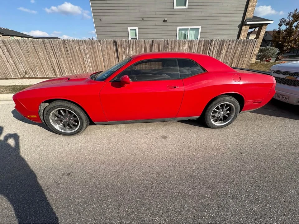 2010 Dodge Challenger 3rd Gen - Image 3 of 6