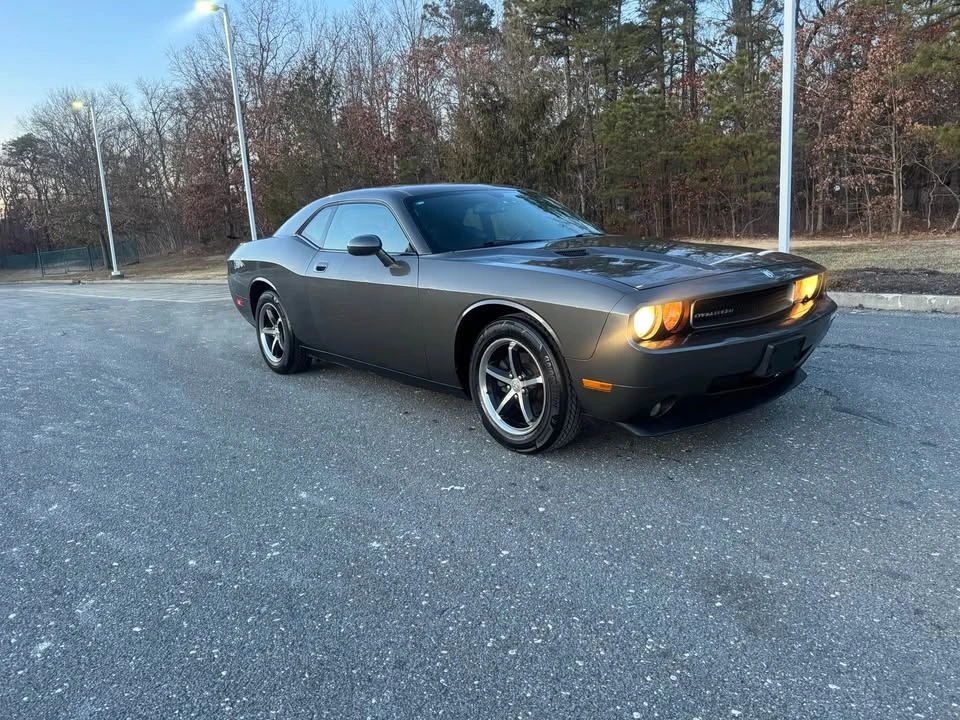2010 Dodge Challenger 3rd Gen - Image 2 of 11