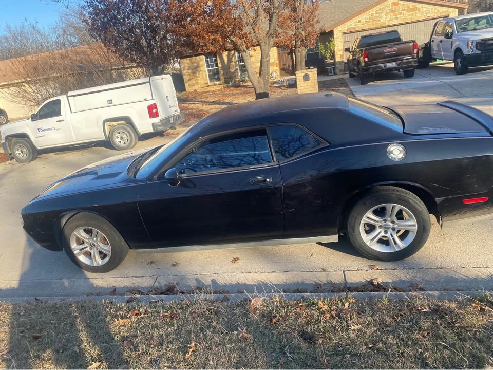 2010 Dodge Challenger 3rd Gen - Image 2 of 5