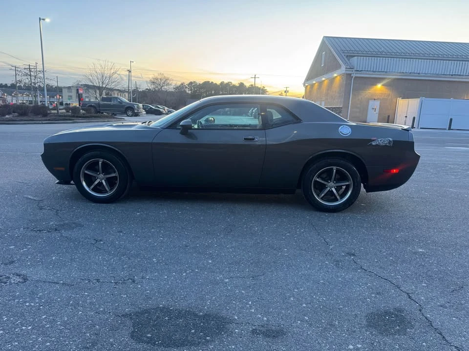 2010 Dodge Challenger 3rd Gen - Image 4 of 11