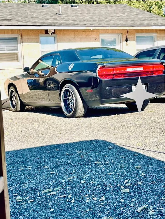 2010 Dodge Challenger 3rd Gen - Image 5 of 6