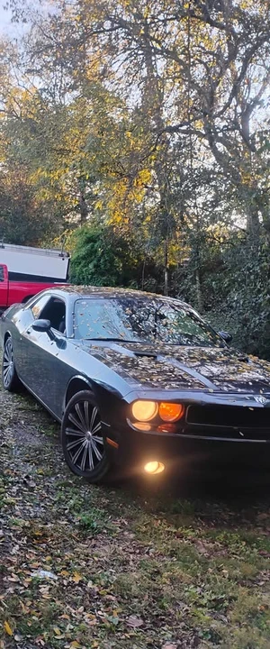2010 Dodge Challenger 3rd Gen - Image 3 of 6