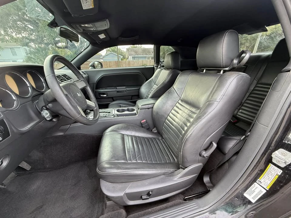 2010 Dodge Challenger 3rd Gen - Image 11 of 12