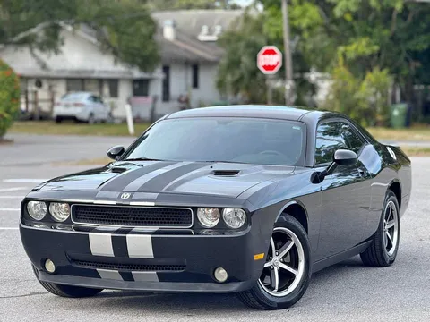 2010 Dodge Challenger SE Coupe