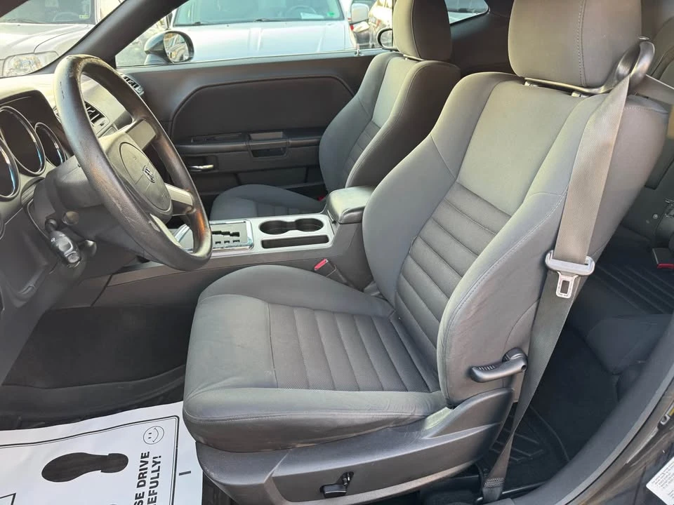 2010 Dodge Challenger 3rd Gen - Image 10 of 20