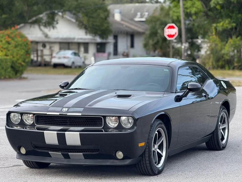 2010 Dodge Challenger 3rd Gen - Image 2 of 12