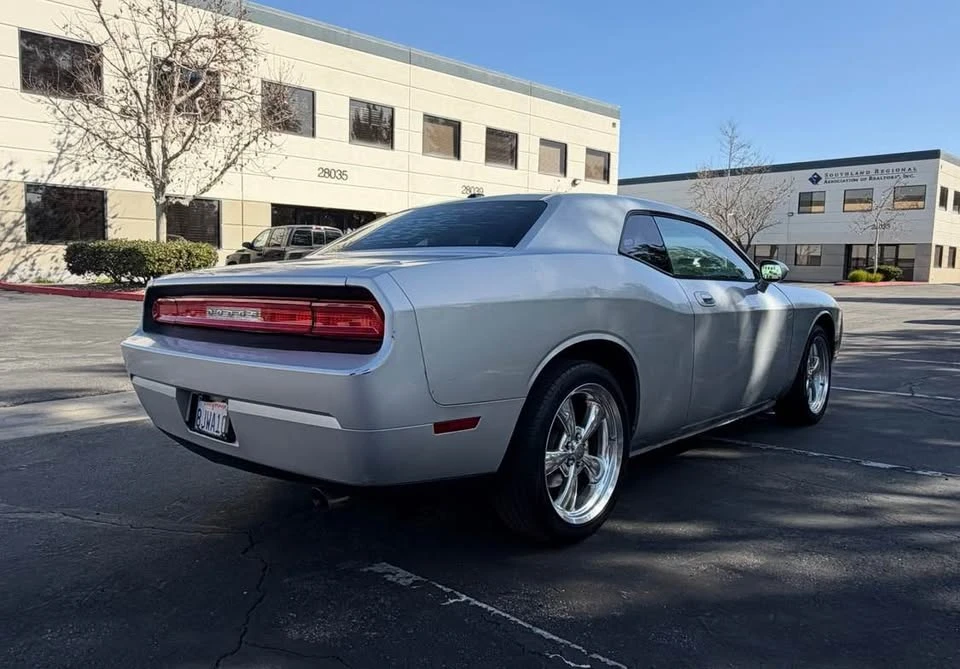 2010 Dodge Challenger 3rd Gen - Image 3 of 14