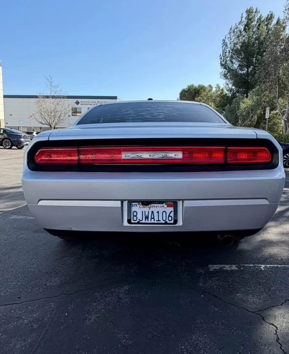 2010 Dodge Challenger 3rd Gen - Image 6 of 14