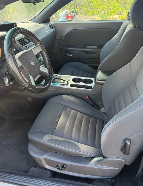 2010 Dodge Challenger 3rd Gen - Image 10 of 14