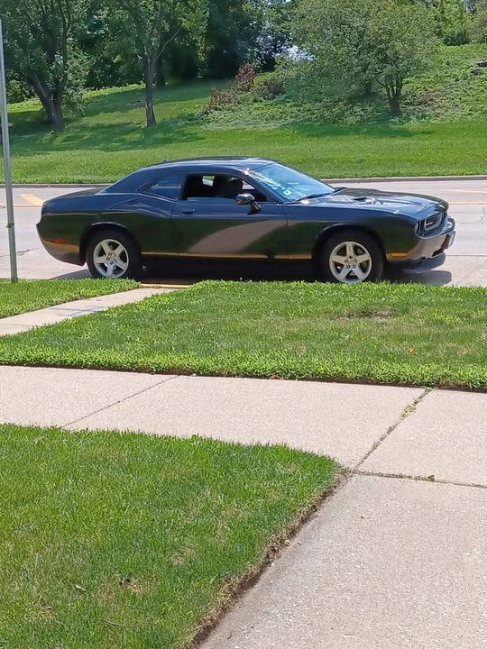 2010 Dodge Challenger 3rd Gen - Image 4 of 4