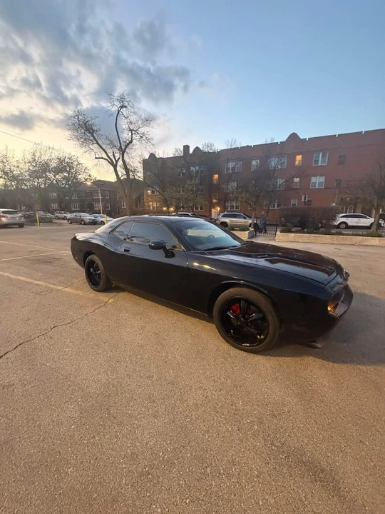 2010 Dodge Challenger 3rd Gen - Image 2 of 8