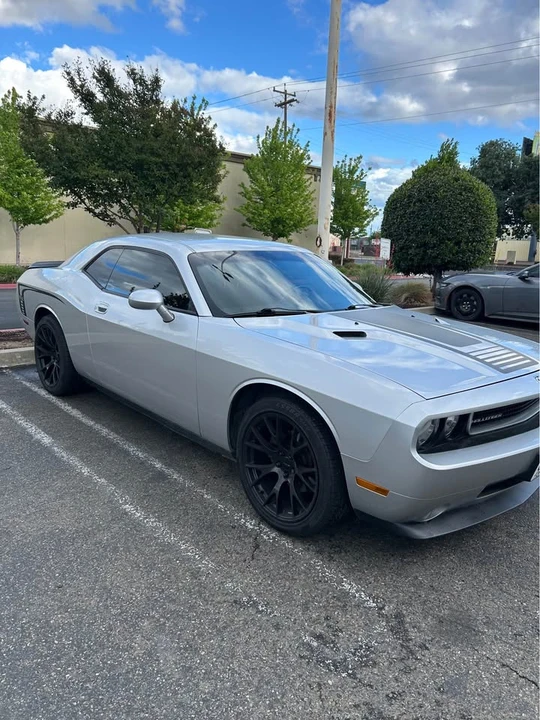 2010 Dodge Challenger 3rd Gen - Image 6 of 7