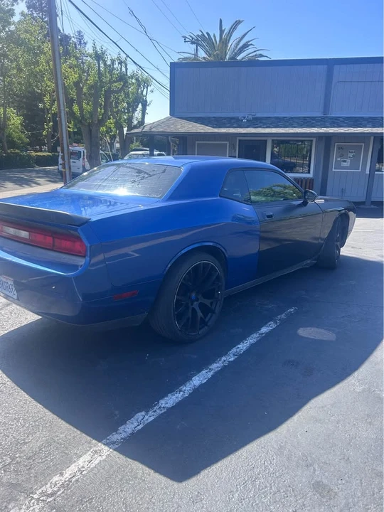 2010 Dodge Challenger 3rd Gen - Image 7 of 16