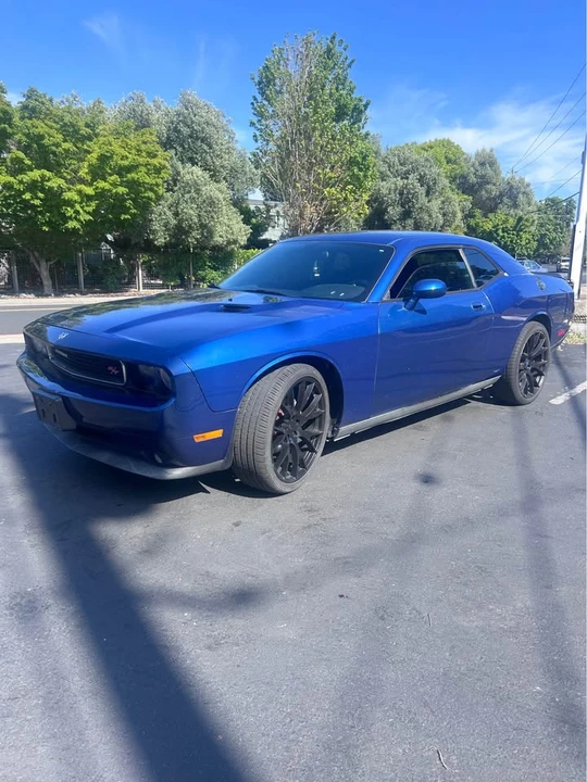 2010 Dodge Challenger 3rd Gen - Image 3 of 16