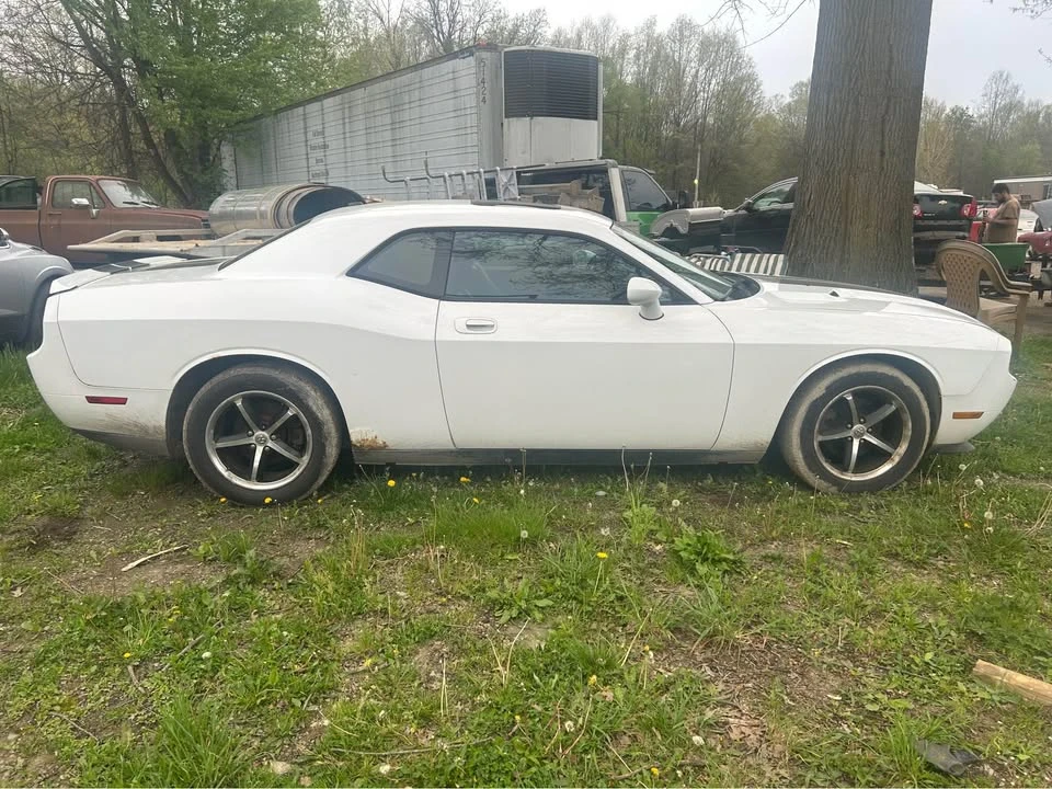 2010 Dodge Challenger 3rd Gen - Image 2 of 11