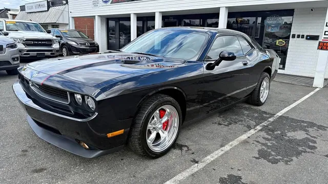 2010 Dodge Challenger SE Coupe